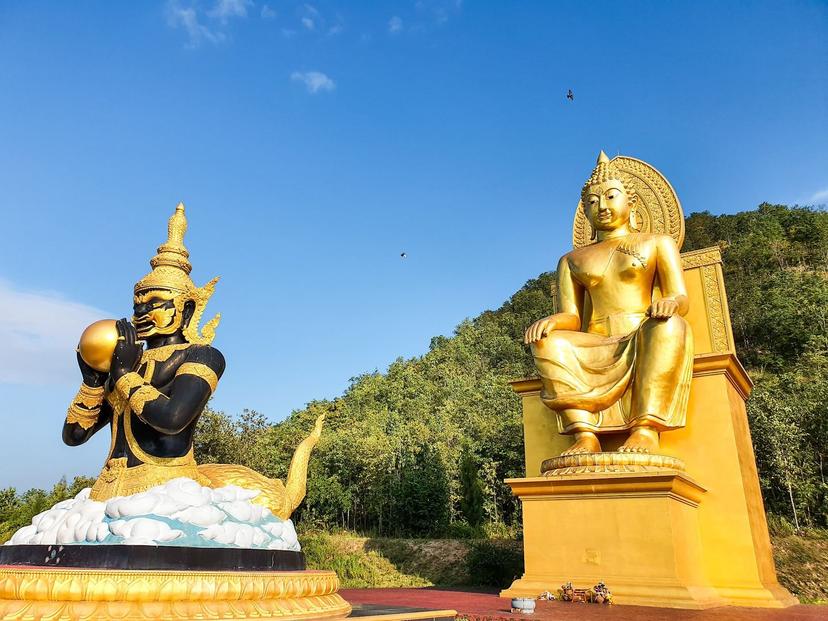 พุทธบารมีดอนพญาเย็น