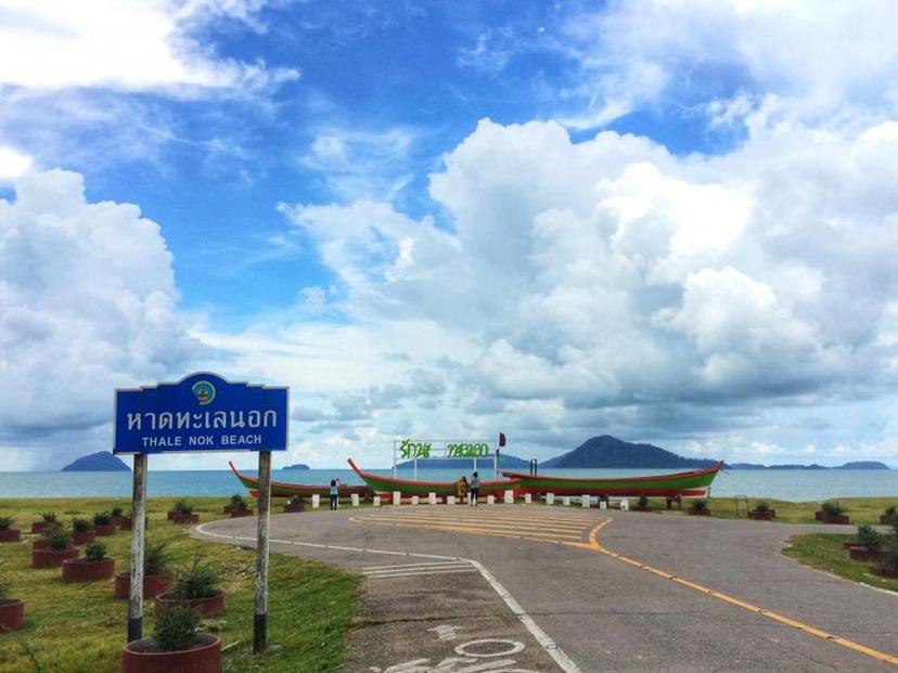 หาดทะเลนอก
