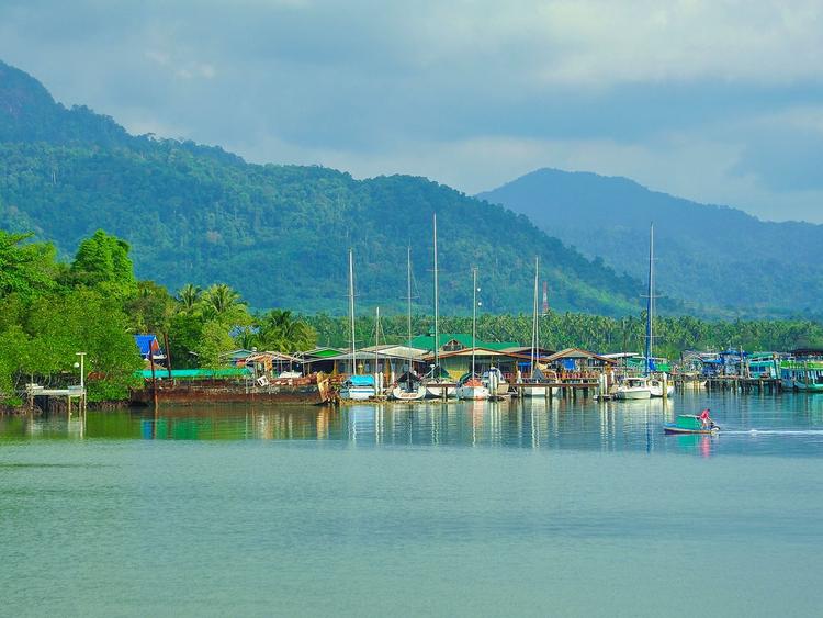 ชุมชนบ้านสลักคอก