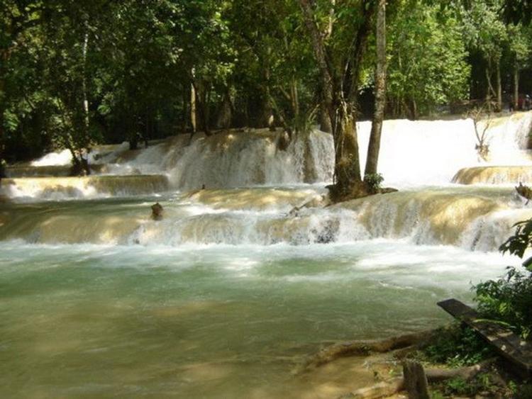 Tat Thong Waterfall