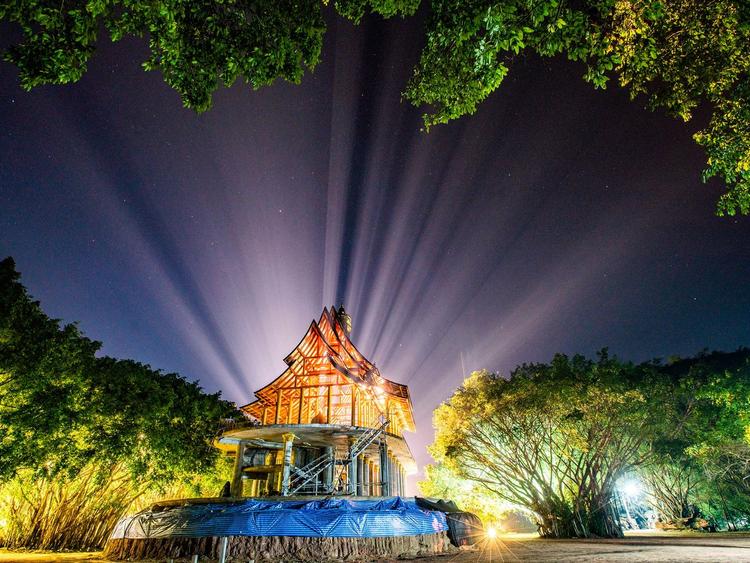 Wat Pa Sai Ngam, Det Udom District