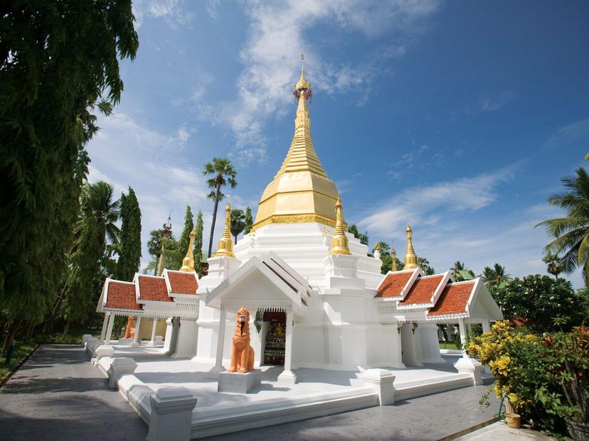 Wat Pa Fang or Wat Sasan Chotikaram