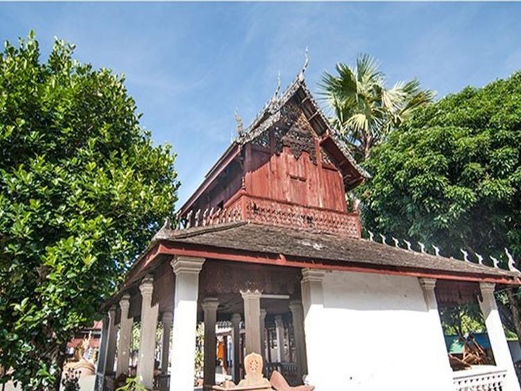 Wat Moo Poeng