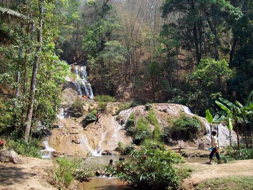 Wang Kaew Waterfall