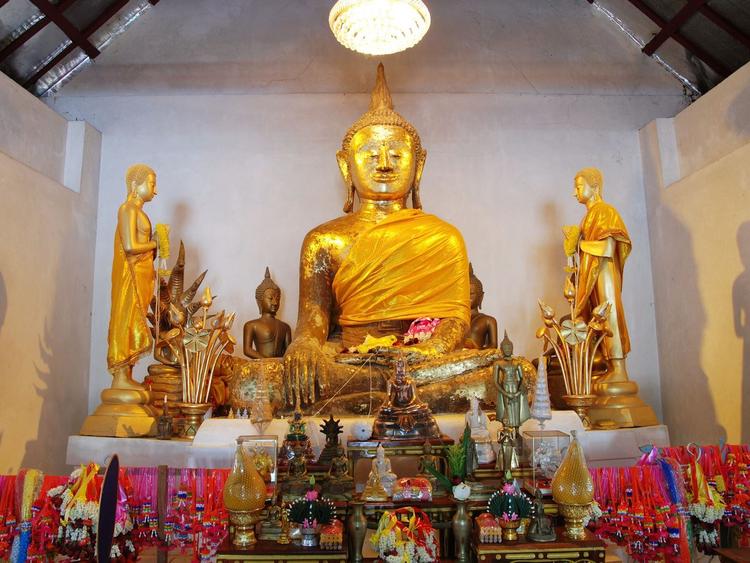 Wat Nong Phluang 寺