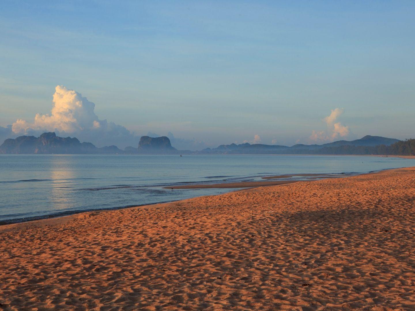 หาดบางเบิด