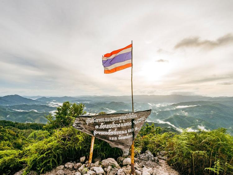 Gunung Cilipat的云海