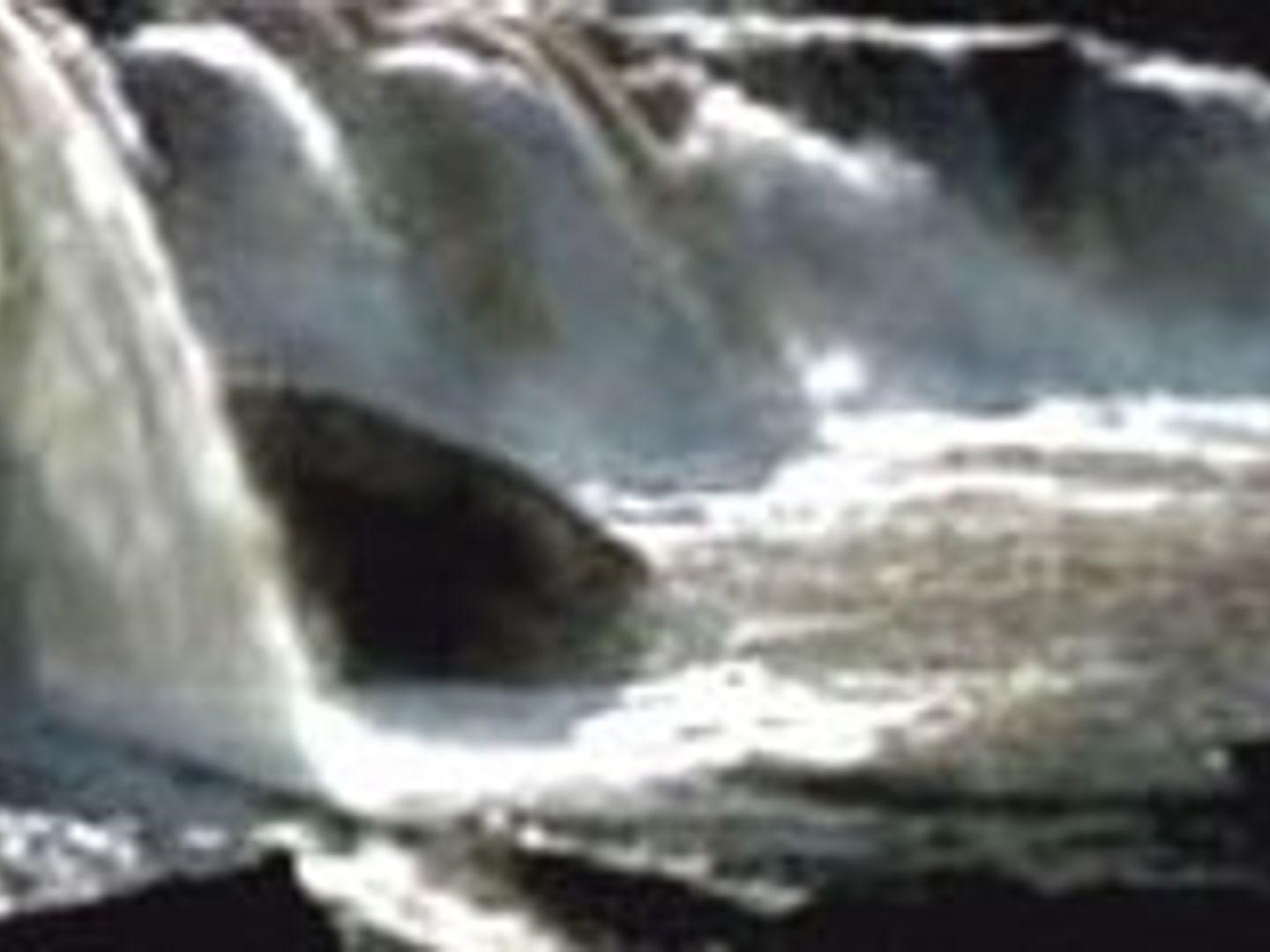 Ton Plio Waterfall