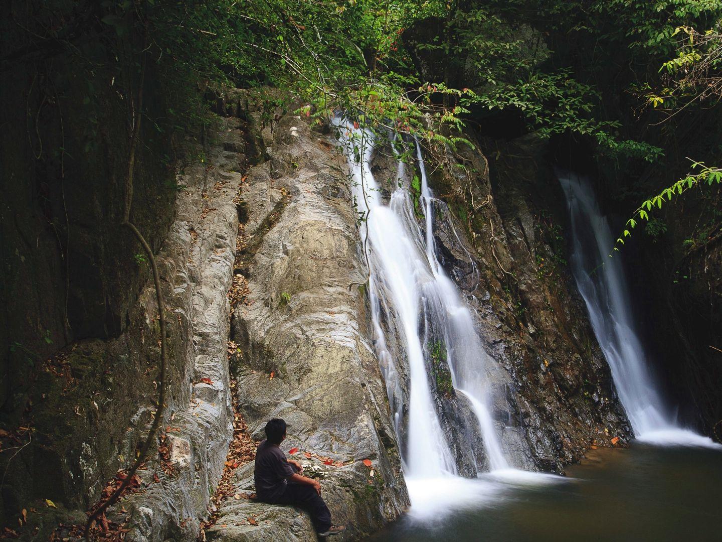 Yaroi Waterfall