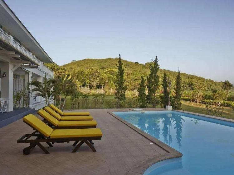 Santosha Resort