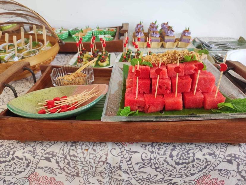 Kanya Dessert Shop, Ban Pong