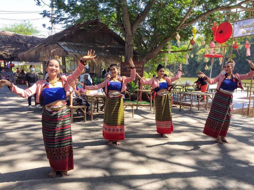 Baan Ton Tan Ancient Market