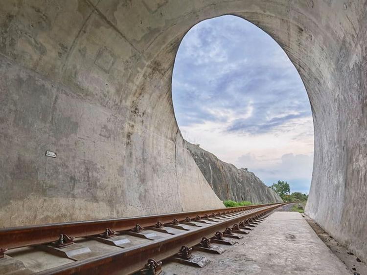Buhay Railway Station