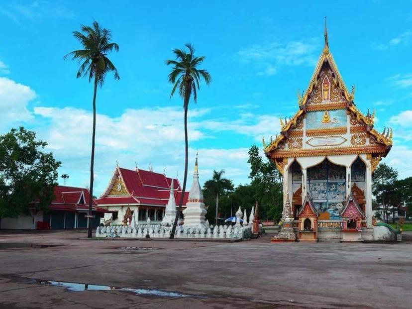 วัดพระธาตุศรีเจริญโพนบก