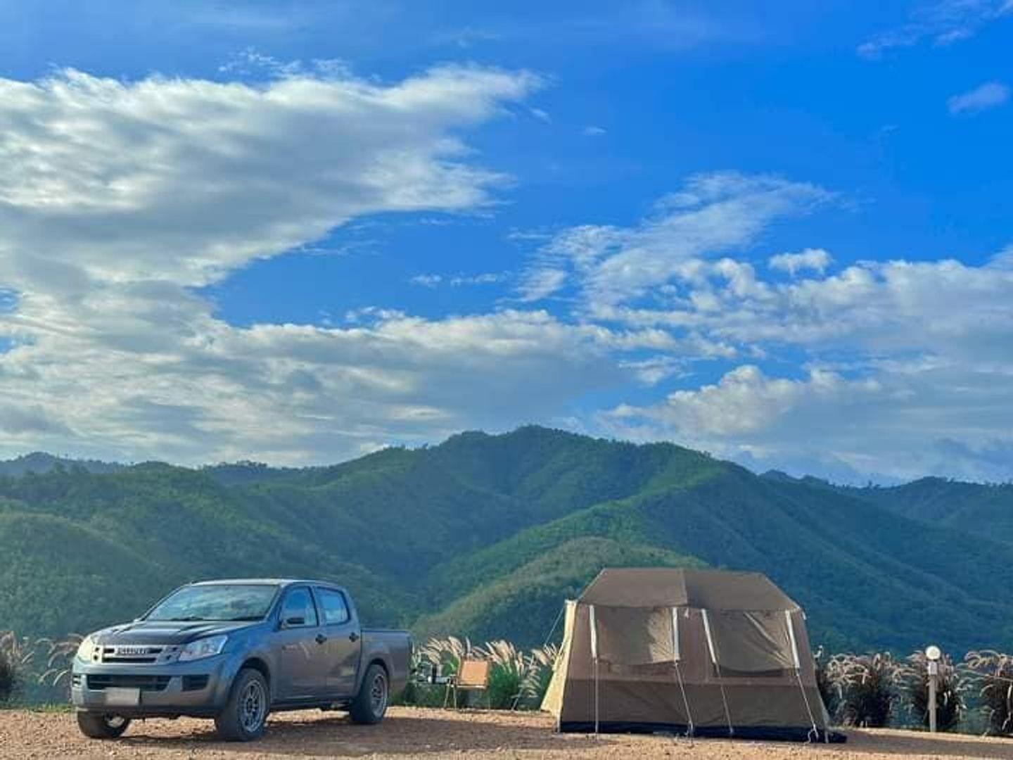 Khao Ta Tong, Suan Phueng