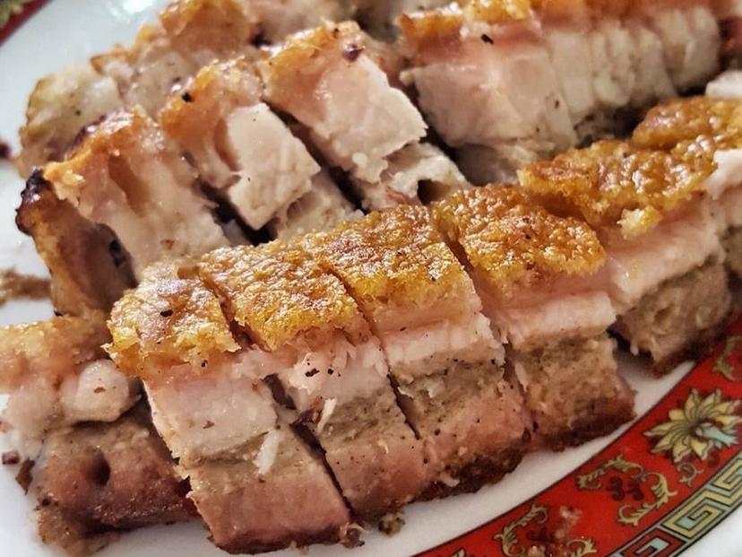 Phuket Crispy Pork Jih Hong (in the city)