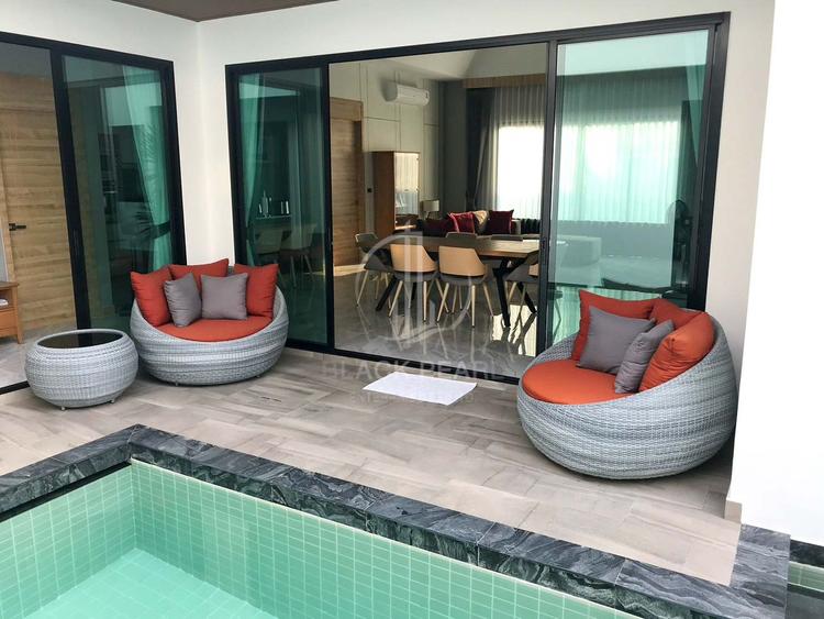 Black Pearl Pool Villa