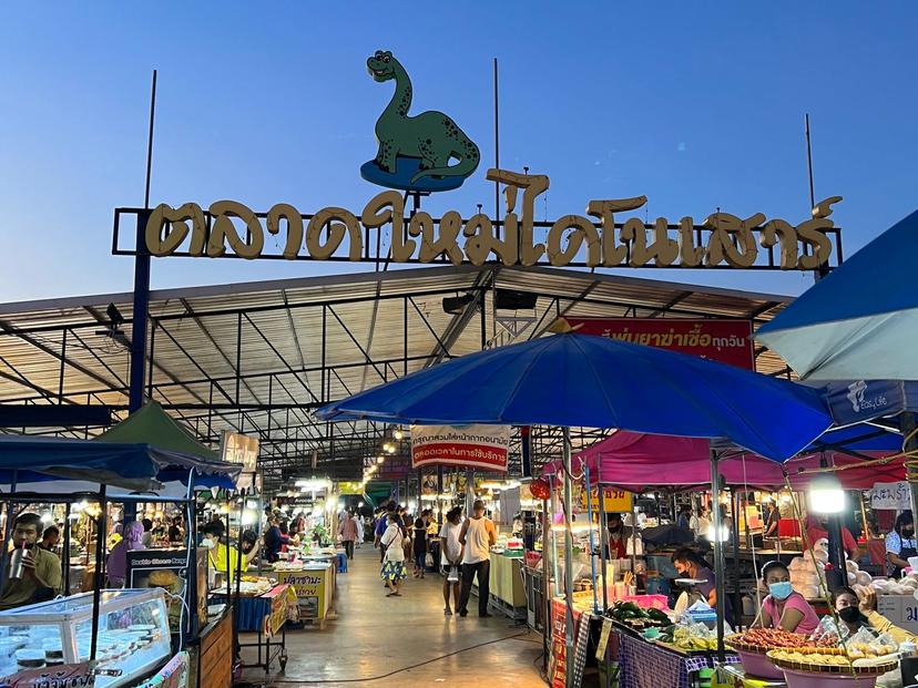 Dinosaur Market, Huahin 58 Alley