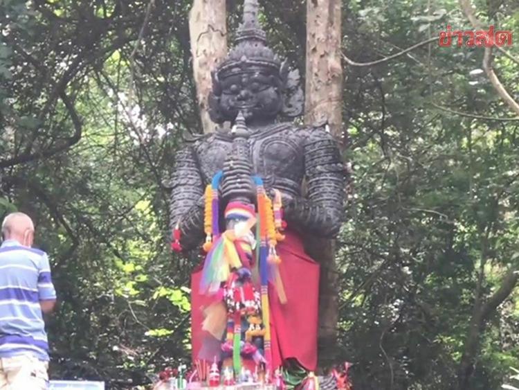 Vessuwan (Vesakha) at Analayo Tiphayaram Temple