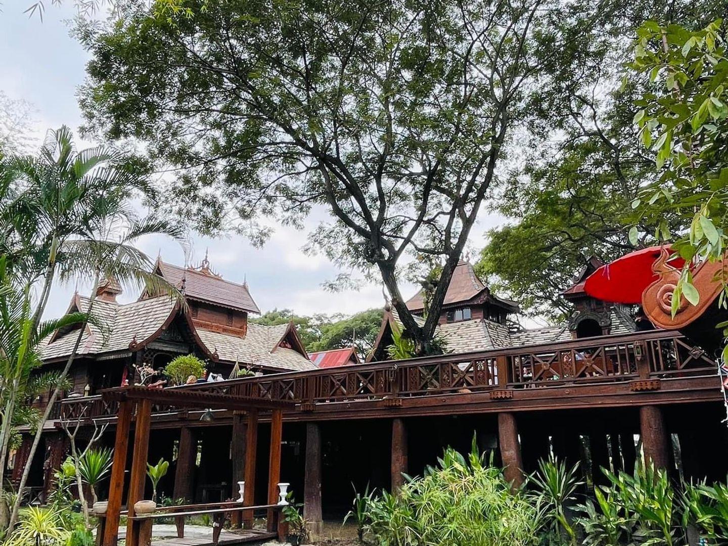 Poh Sala Daeng House