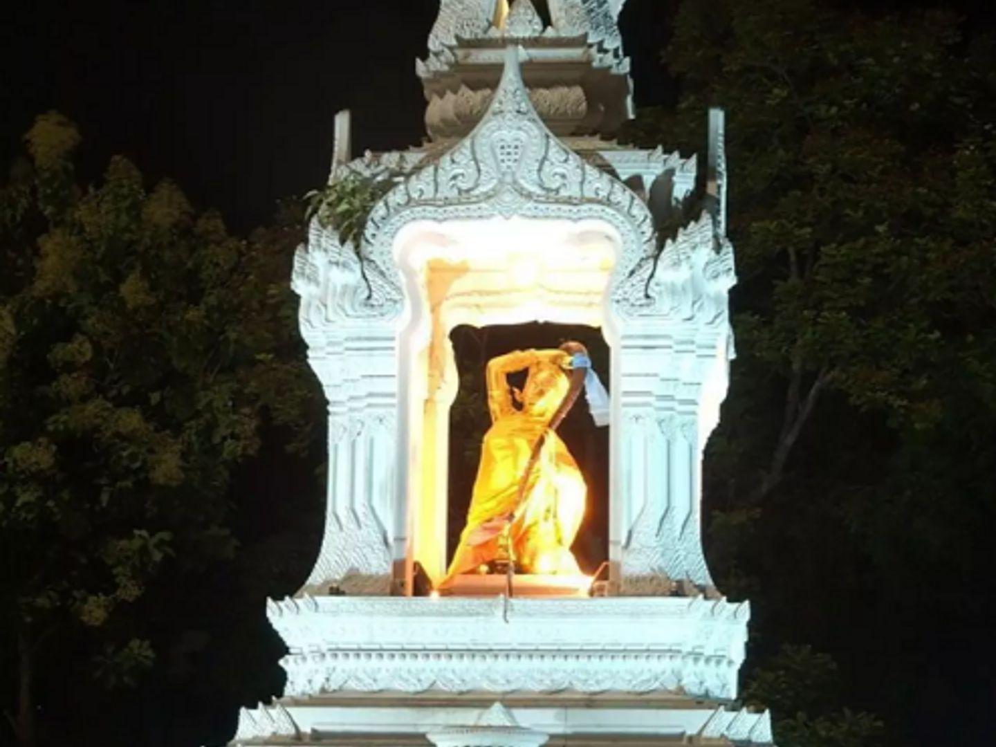 The Goddess of the Earth, Phra Mae Thorani, Sanam Luang