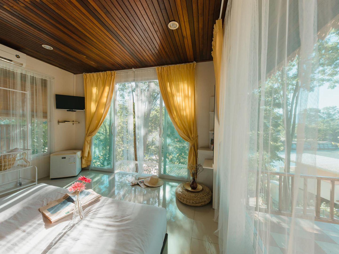 บ้านภูฟ้ารีสอร์ท ไทรโยค