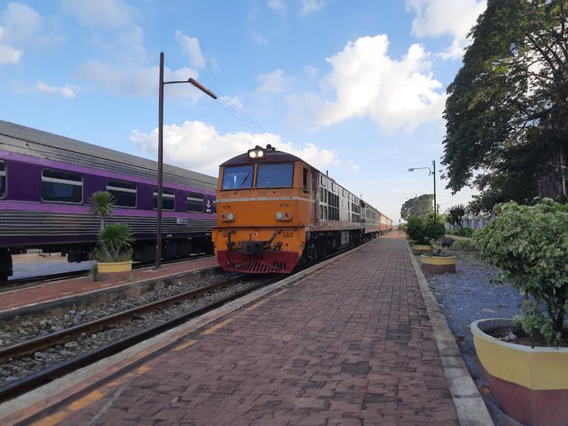 Ban Taklee Railway Station