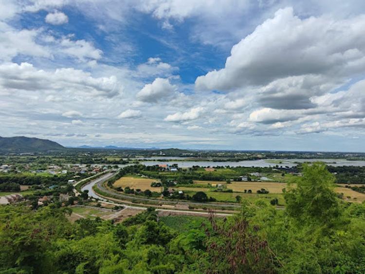 Kaew Kanjanapisek Cave