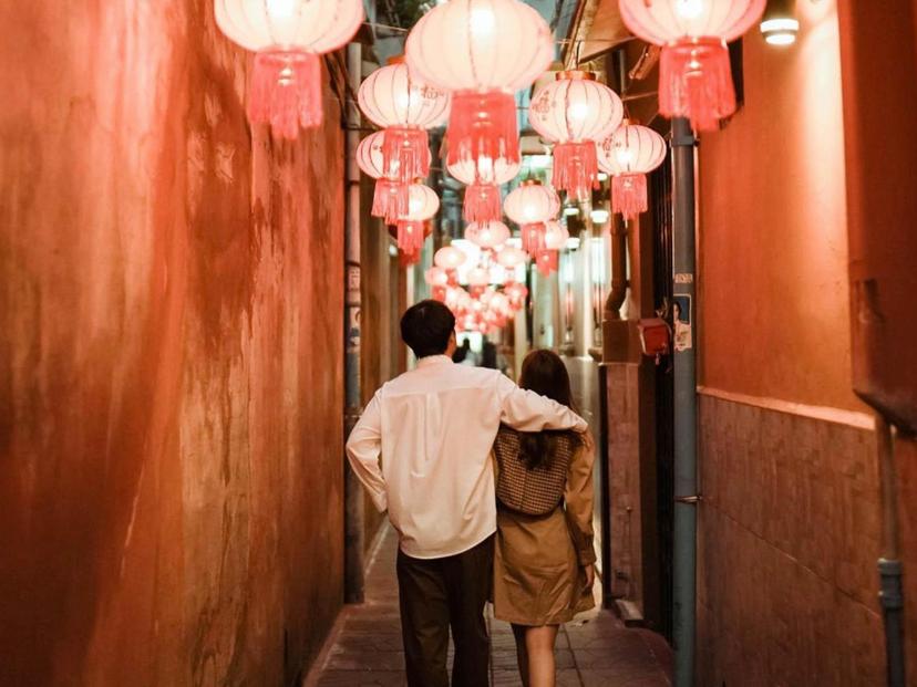 Red Lantern Alley, Grandma