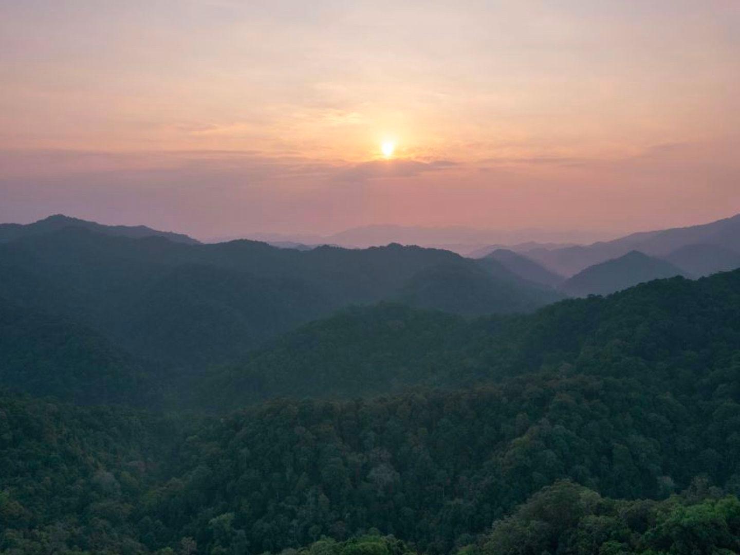 จุดชมวิวทะเลหมอกพะเนินทุ่ง