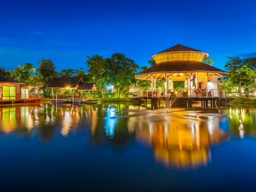 Boat House Boutique Riverside
