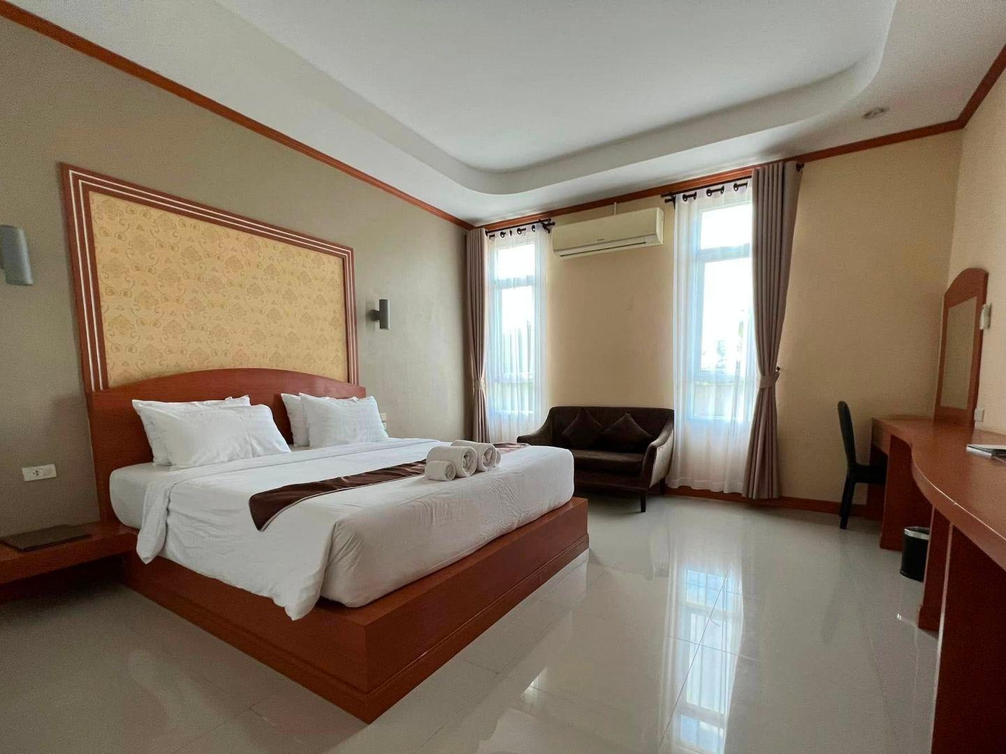 Thada Chateau Hotel