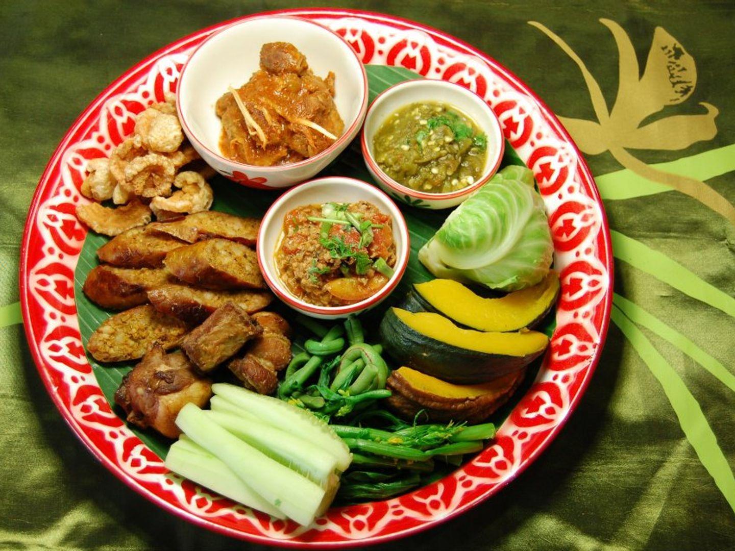 เฮือนม๋วนใจ๋