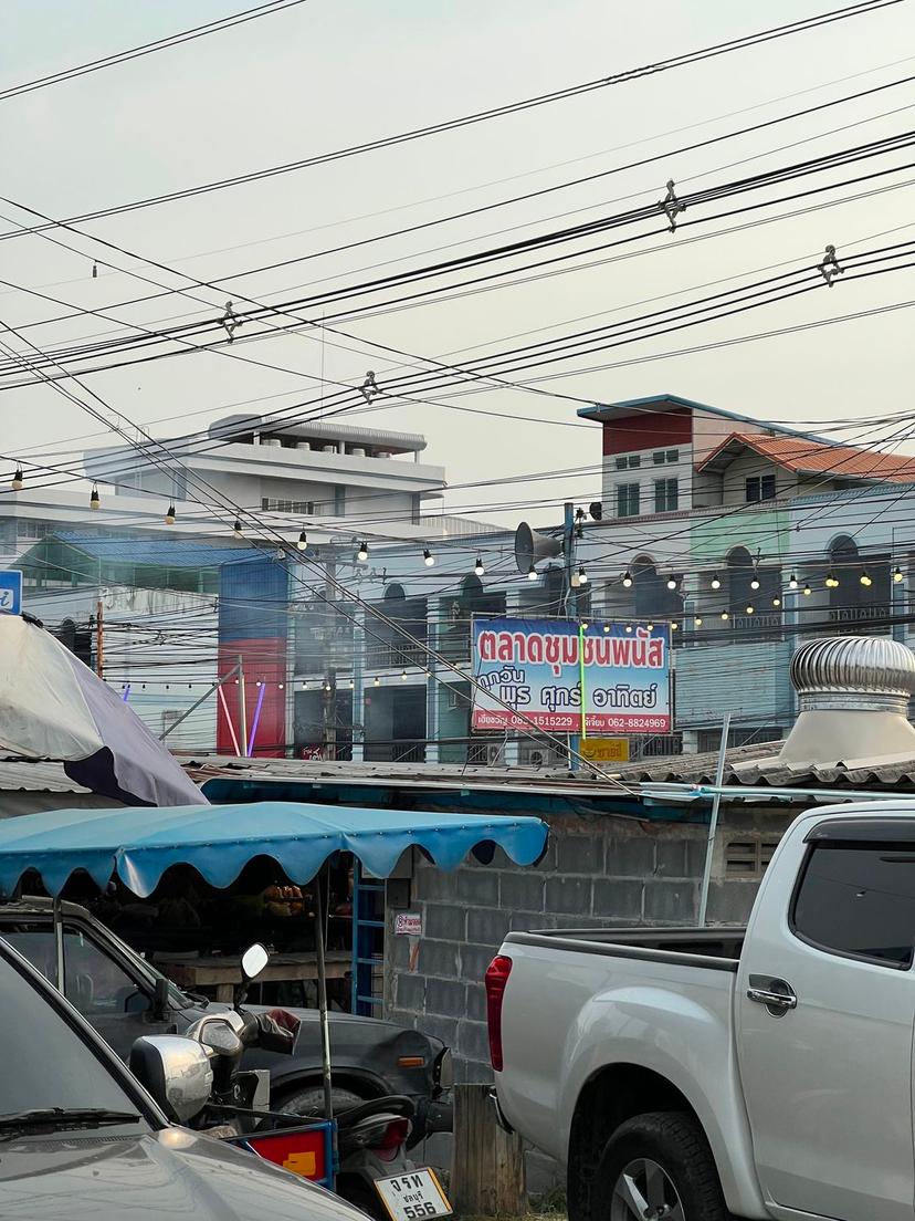 ตลาดหน้าโรงพยาบาลพนัสนิคม