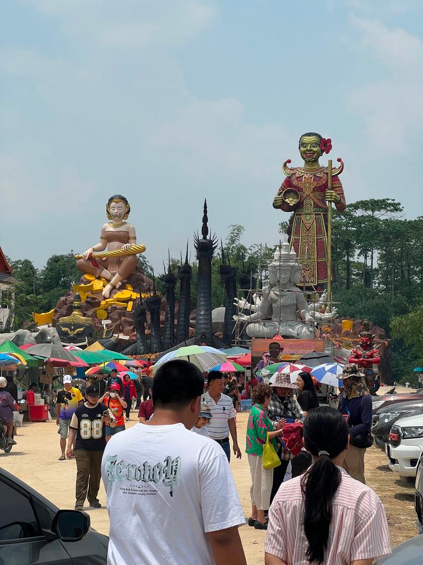ถ้ำจินดามณีพ่อเงาะใหญ่ที่สุดในโลก