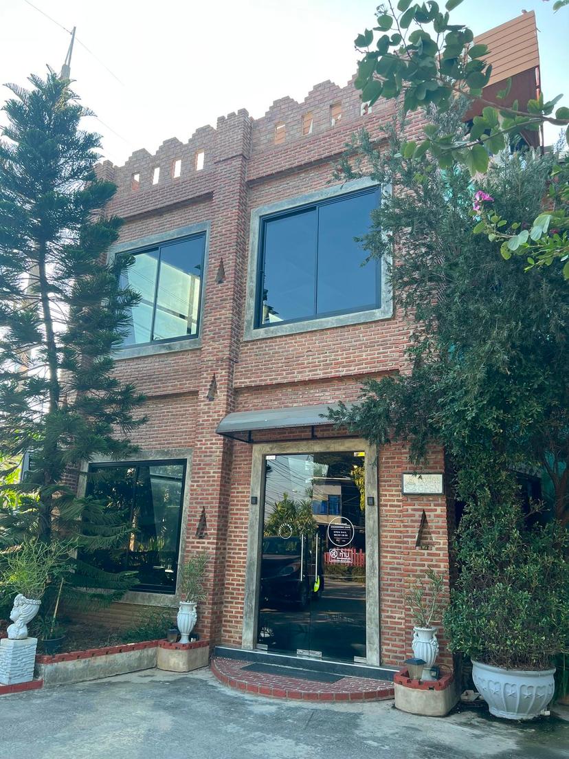 Moom-Mong Cafe’ at Godmhon hotel