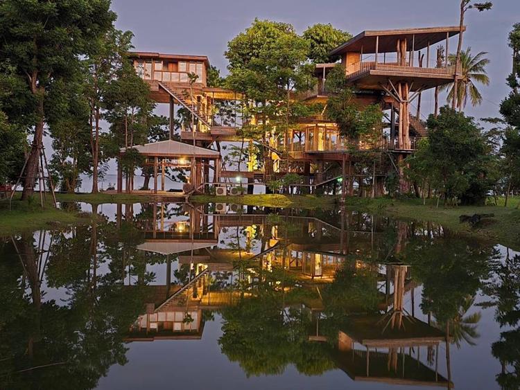 บ้านอวดชุม (อวดชุมคาเฟ่)