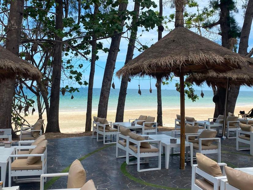 Summer Beach At Thung Wua Lean Beach