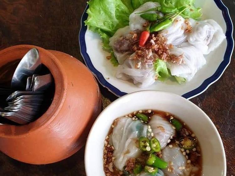 ร้านข้าวเกรียบปากหม้อคุณวัชรี