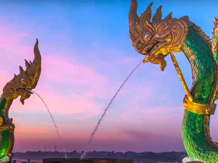 ลานพญานาคคู่ (ลานวัฒนธรรม)