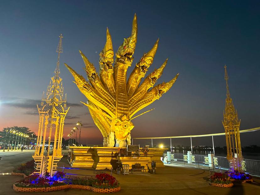 Lan Boeng Wiang Riverside Viewpoint
