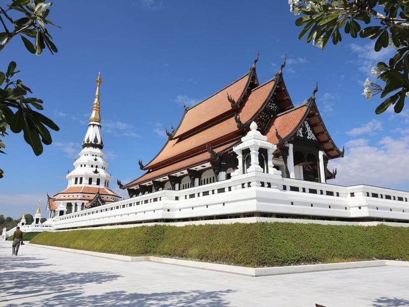 Luangta Maha Bua Dhamma Chedi Museum