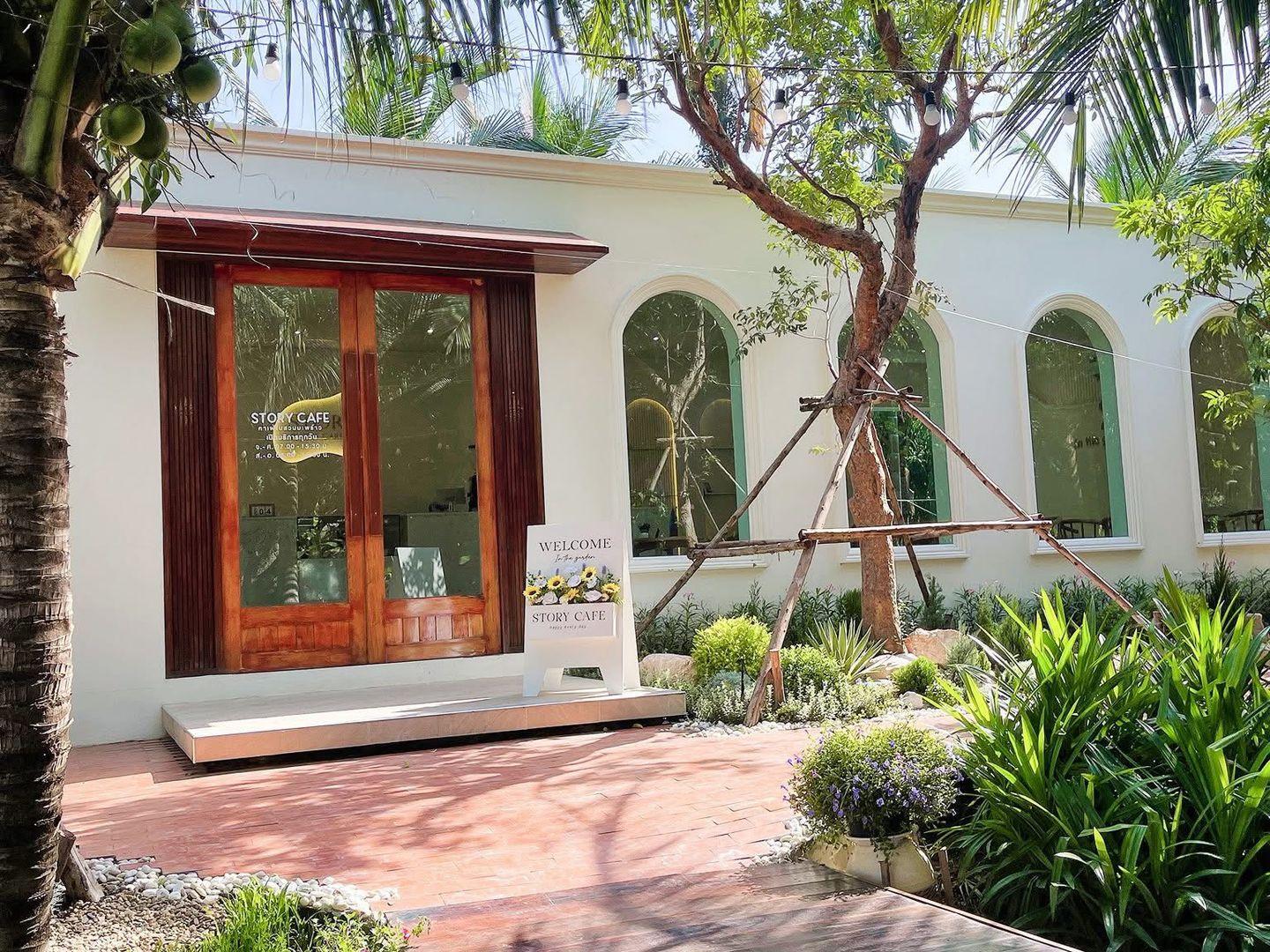 Story cafe คาเฟ่ในสวนมะพร้าว