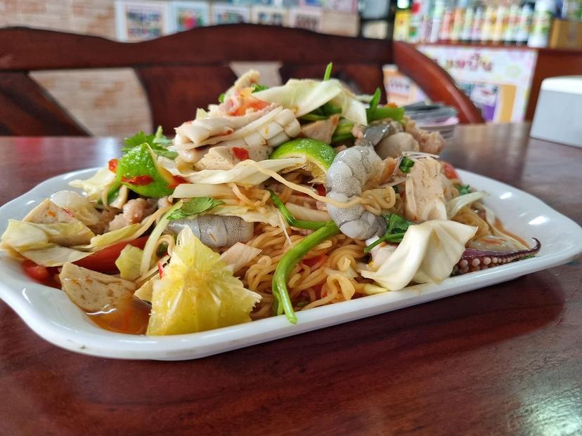 Amphon Suki Restaurant, Kalasin