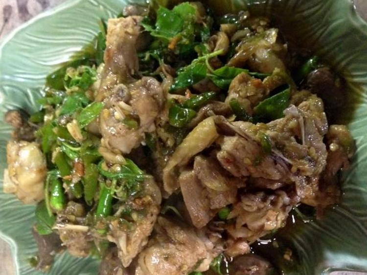 ร้านอาหารบ้านริมคลอง
