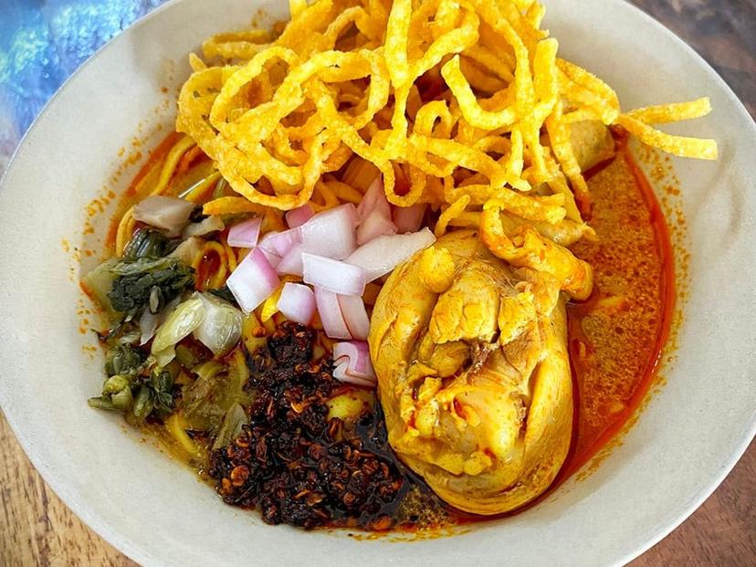 Ban-Fuang Khao Soi & Drinks (Behind KU)