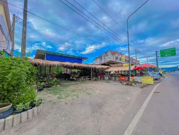 ร้านอาหารบัว นครนายก