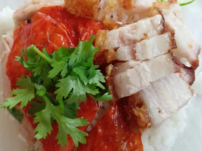 Xin Roast Red Pork Rice Shop