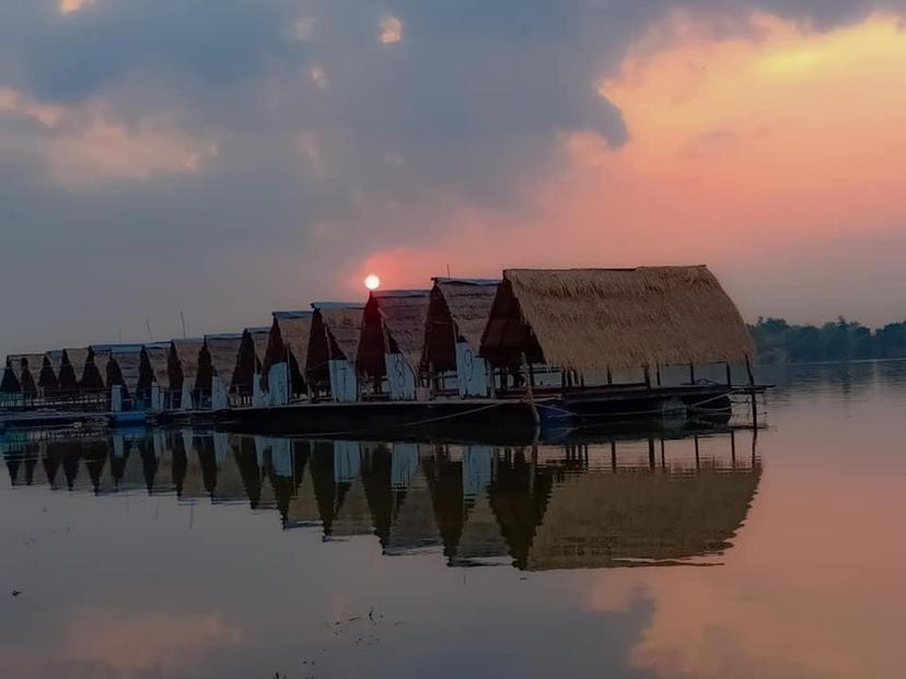 Bung Sa Phang Beach (Sri Pirom Beach)