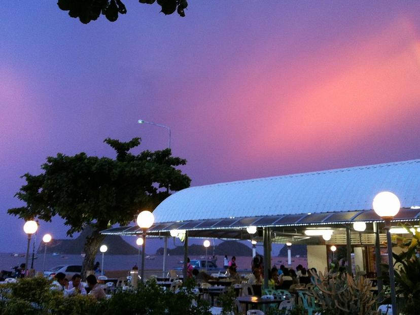 Plearn Samut Seafood Restaurant